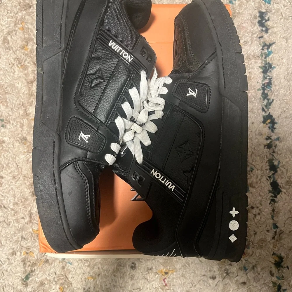 Louis Vuitton Black and White Men's Sneakers - Picture 2 of 5